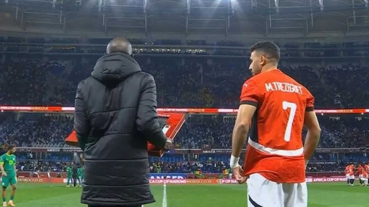 كشف أمير هشام.. سبب استبدال فتوح ونزول تريزيجيه أمام السنغال